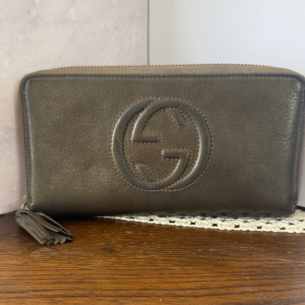 Gucci Dark Brown Leather Zip Wallet